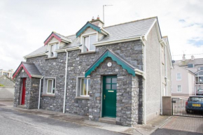 Гостиница Ceol na Mara Holiday Homes - Cois Tra & Cor na dTonn  Инишкрон